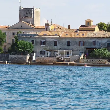 Henc Διαμέρισμα