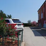 Daire Henc Novigrad Istria