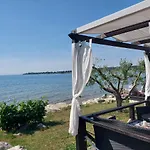 Henc Апартаменты *