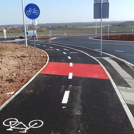 Henc Новиград