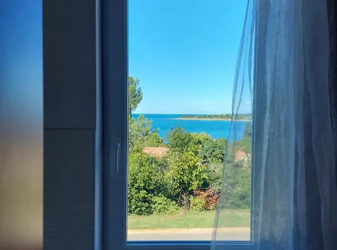 Henc * Novigrad Istria